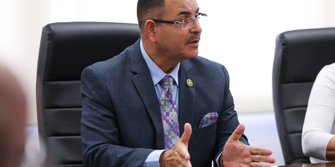 Surgen cuatro posibles sustitutos de alcalde de Juana Díaz