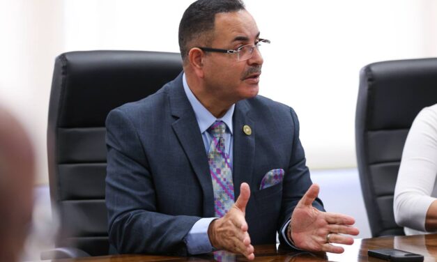 Surgen cuatro posibles sustitutos de alcalde de Juana Díaz