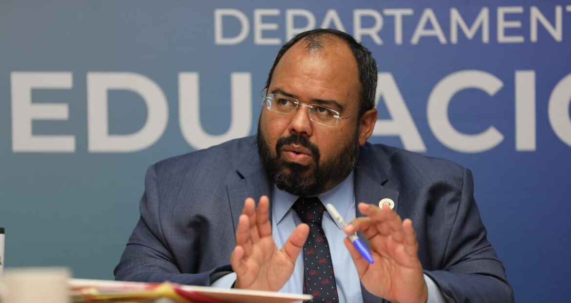 Educación Reporta Mejoras en Pruebas CRECE, Pero Persisten Retos Académicos