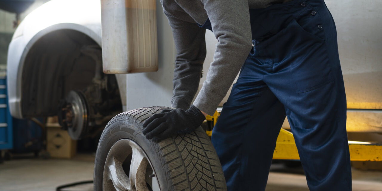 Gobernadora firma ley para establecer estándares de seguridad en neumáticos en Puerto Rico
