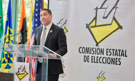 CEE inicia visitas a escuelas superiores para orientar e inscribir a estudiantes en el registro electoral