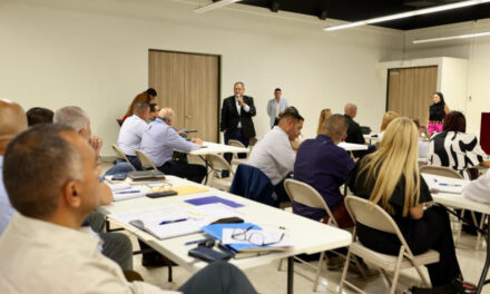 Secretario de Educación y Director Ejecutivo de AEP se reúnen con gremios sindicales