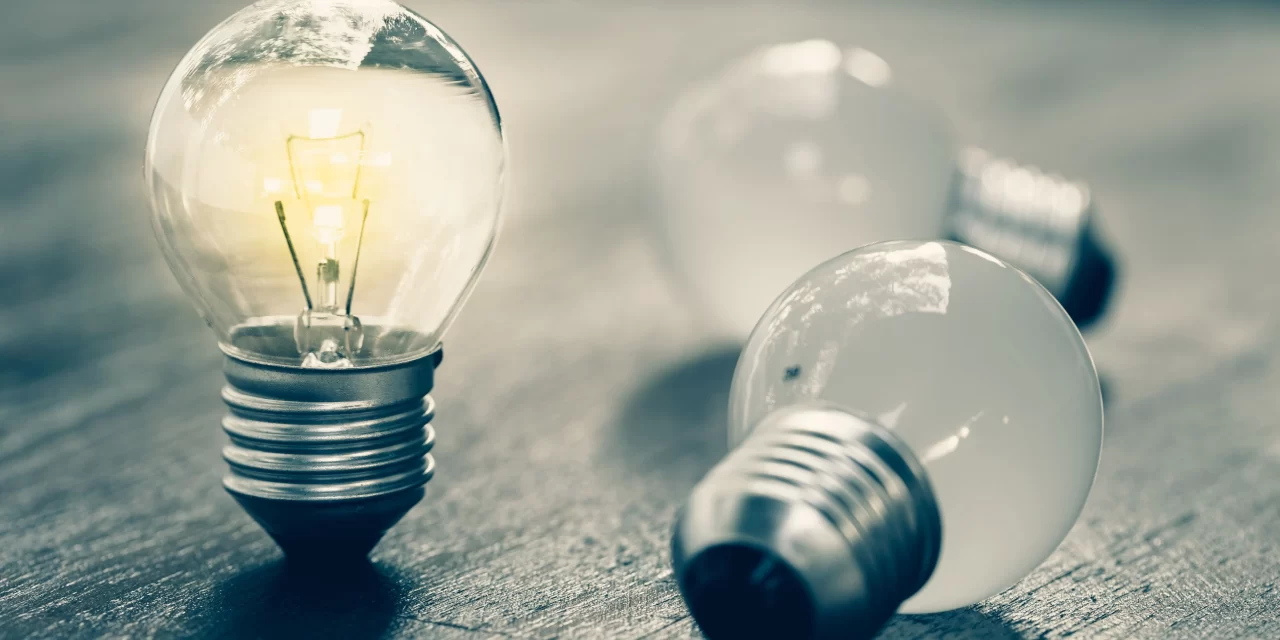 Exigen frenar cobro de $300 de LUMA a clientes solares