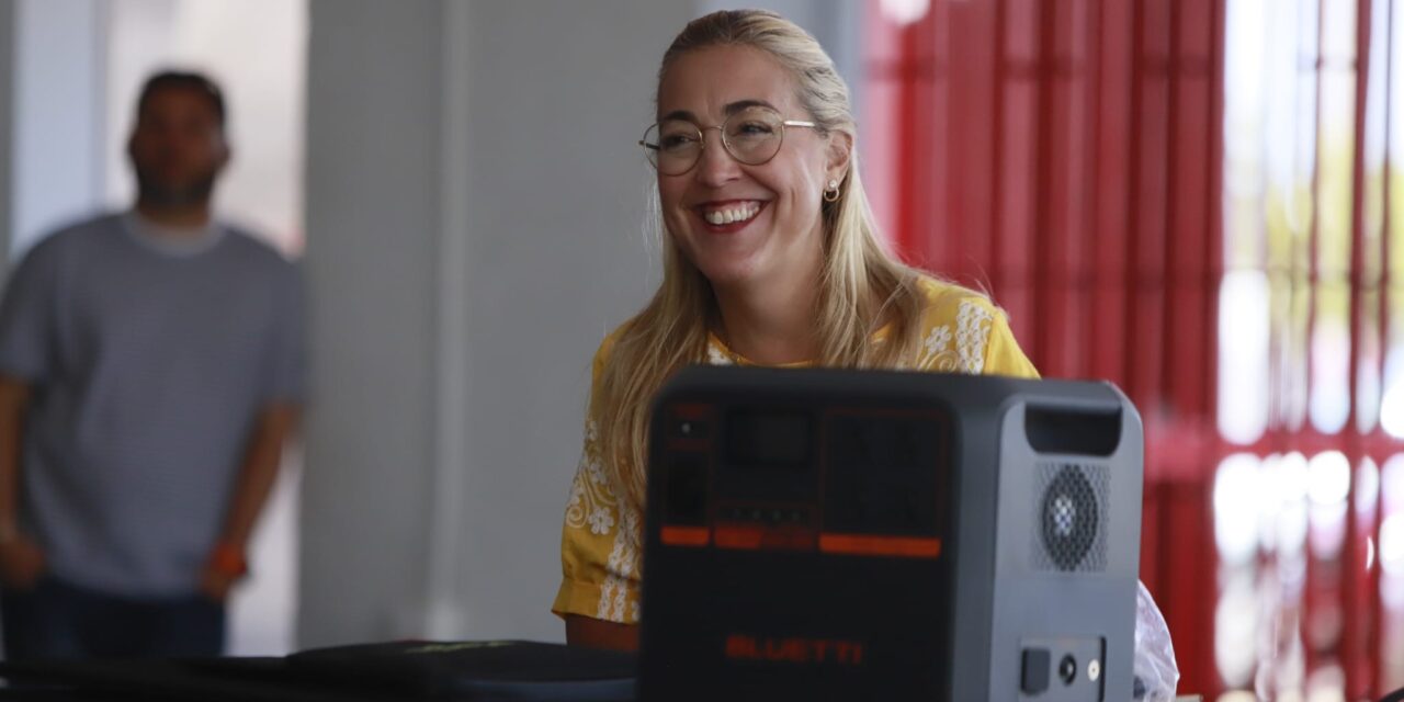 Ponce ilumina la vida de sus adultos mayores con energía solar