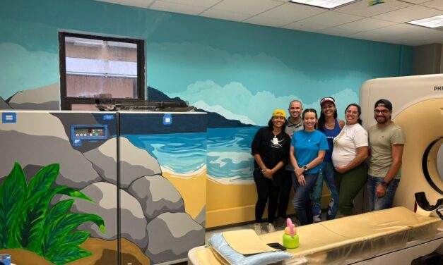 Mural costero llena de calma el Centro de Imágenes del Puerto Rico Children’s Hospital