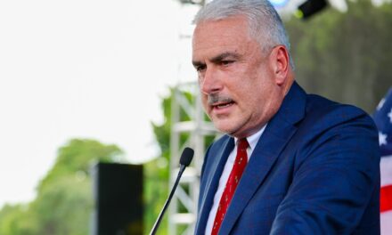 Rivera Schatz lanza mensaje a la Gobernadora y desata reacciones encontradas en redes