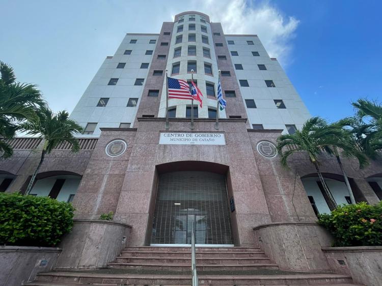 Contralora revela pagos en exceso por $150 mil  a empresa que opera el sistema de multas  de tránsito en Cataño