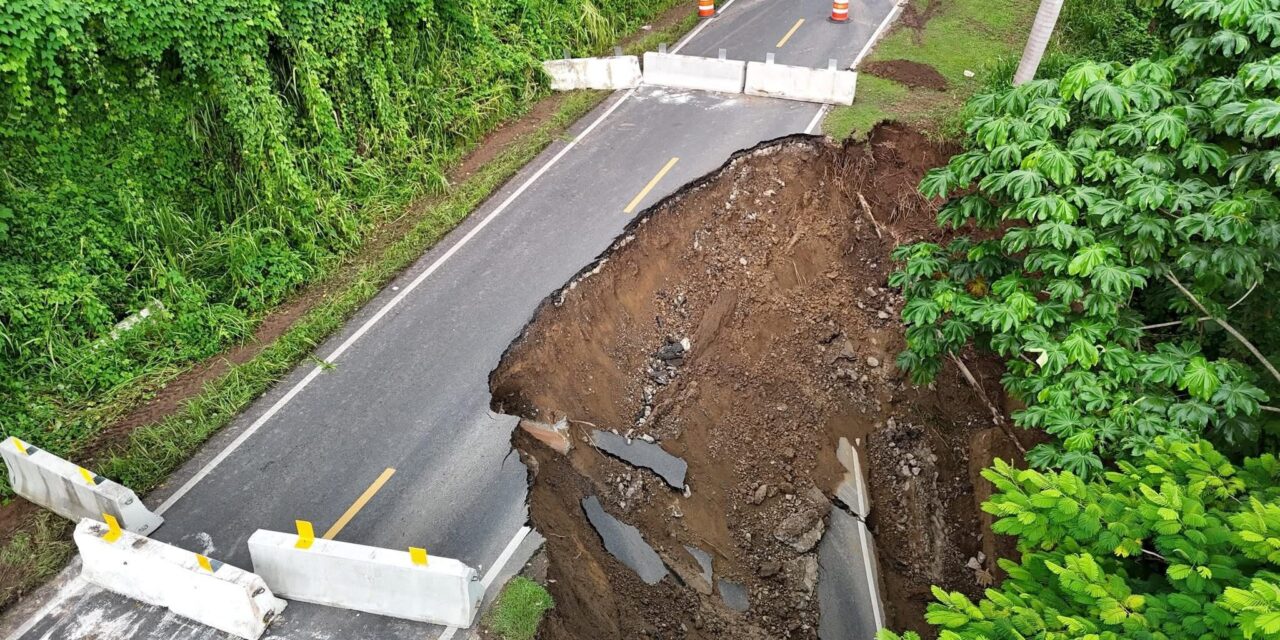 Senadora Marially González impulsa acción urgente tras derrumbe en la PR-106 en Maricao
