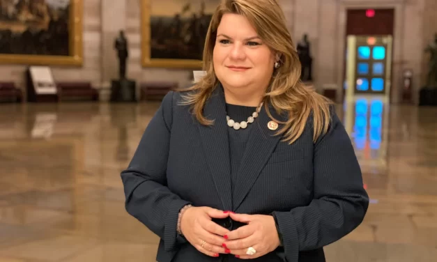 Gobernadora Jenniffer González Colón anuncia nueva conexión aérea entre San Juan y St. Maarten operada por Contour Airlines