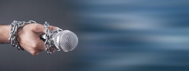 𝗜𝗻𝘁𝗲𝗿𝗿𝗼𝗴𝗮𝗻𝘁𝗲𝘀 𝘀𝗼𝗯𝗿𝗲 𝗲𝗹 𝗮𝗰𝗰𝗲𝘀𝗼 𝗮 𝗶𝗻𝗳𝗼𝗿𝗺𝗮𝗰𝗶𝗼́𝗻 𝘃𝗶𝘁𝗮𝗹:¿𝗣𝗼𝗹𝗶́𝘁𝗶𝗰𝗮𝘀 𝗱𝗲 𝗧𝗿𝘂𝗺𝗽 𝗶𝗻𝗳𝗹𝘂𝘆𝗲𝗻 𝗲𝗻 𝗣𝘂𝗲𝗿𝘁𝗼 𝗥𝗶𝗰𝗼