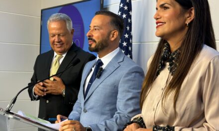 A detener el cobro de $300 por LUMA a clientes con placas solares, populares presentan legislación en el Senado