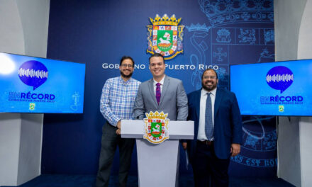 Gobierno de Puerto Rico Premia el Talento Estudiantil y abre Convocatoria para Beca Dual