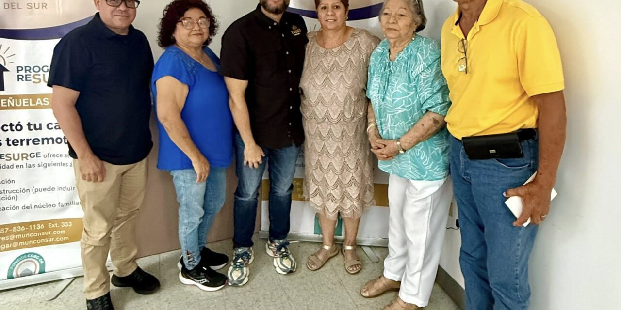 Alcalde Ángel Luis Torres Ortiz entrega vivienda a familia afectada por sismos