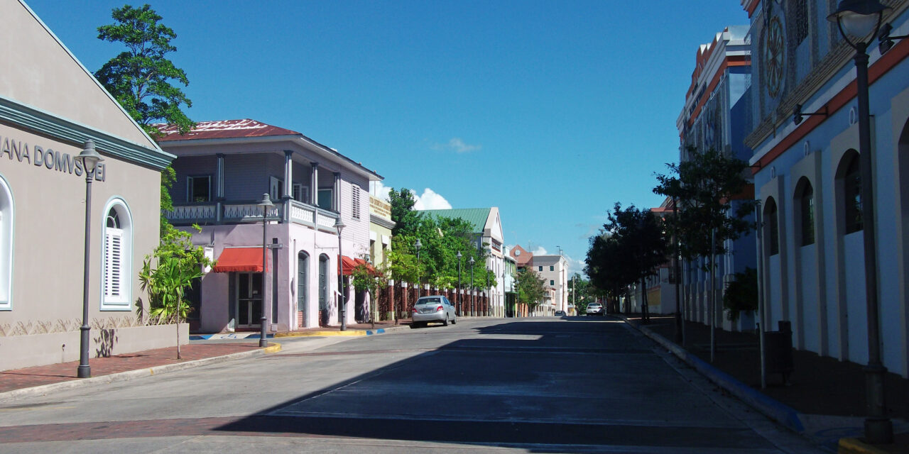 Retoman asfaltado en Centro Urbano de Cabo Rojo