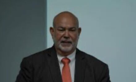 Carlos Johnny Méndez exige a Google restituir canales hispanos en YouTube TV