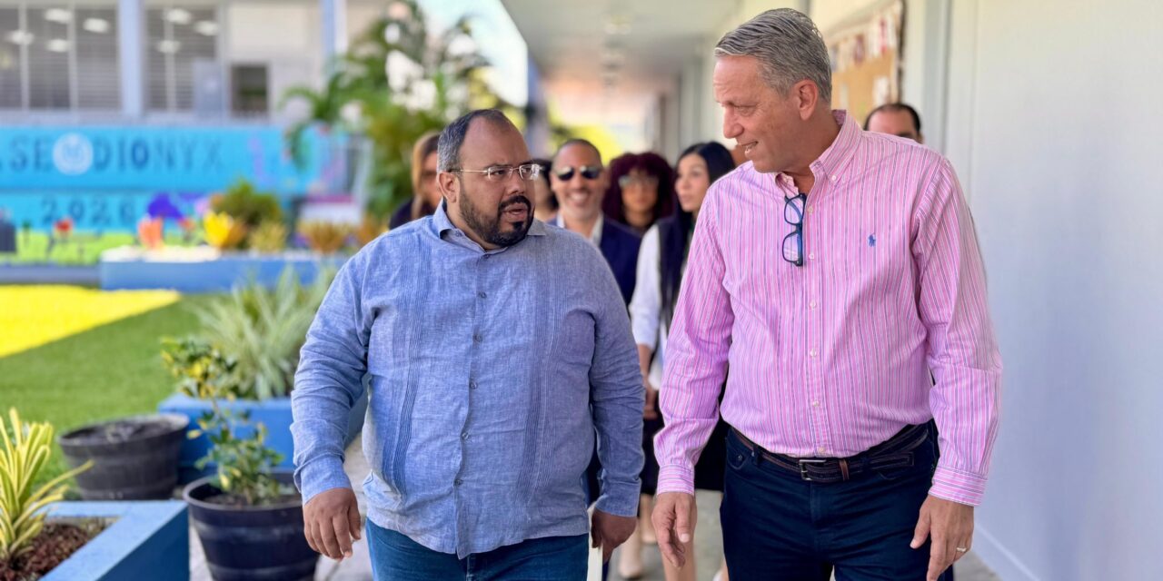 Coamo traza ruta para mejorar su distrito escolar junto al Departamento de Educación
