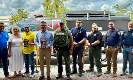 Presentan libro sobre manejo de emergencias y prevención en Yauco