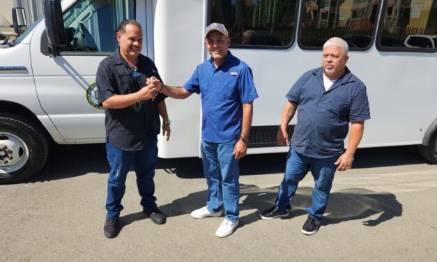 Guayanilla adquiere nueva flota de transporte colectivo con nueve nuevos vehículos