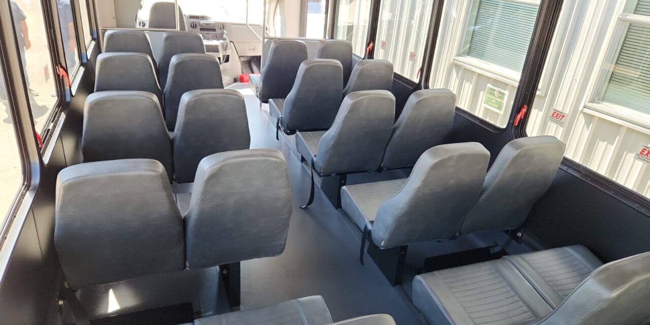 Guayanilla adquiere nueva flota de transporte colectivo con nueve nuevos vehículos