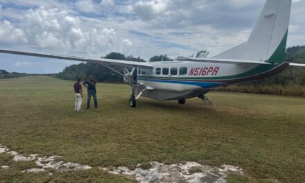 Avión del DRNA refuerza operaciones con más de 35 vuelos hacia la Isla de Mona