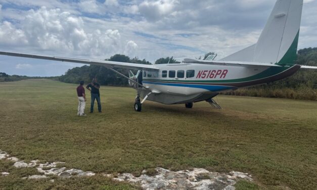 Avión del DRNA refuerza operaciones con más de 35 vuelos hacia la Isla de Mona