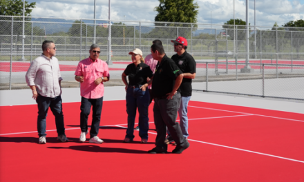 Alcaldesa de Ponce recorre obras de canchas de tenis y proyectos de embellecimiento en la ciudad