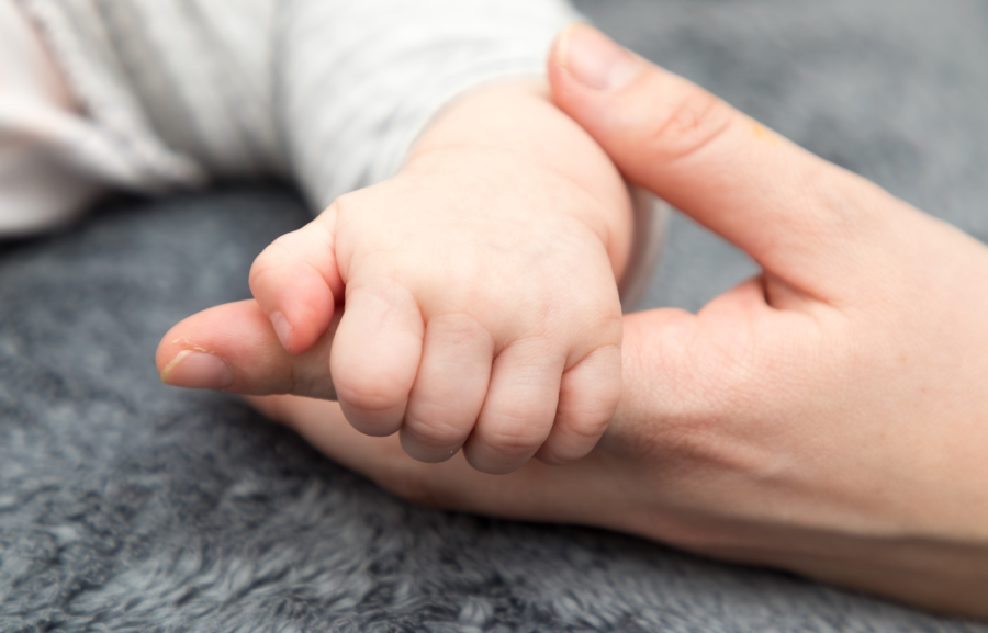 Policía investiga nuevo caso de posible maltrato a infante de 21 días