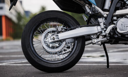 Desaparecen cuatro motoras bajo custodia de la policía