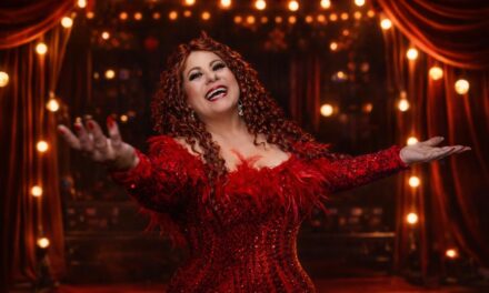 El provocador monólogo “Desnuda” sube a escena en Ponce