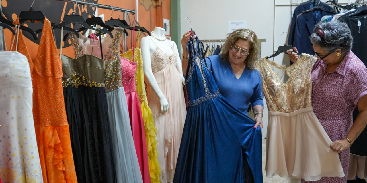 “La Percha 704” de La Fondita de Jesús donará trajes de “prom” a jóvenes graduandos de escasos recursos