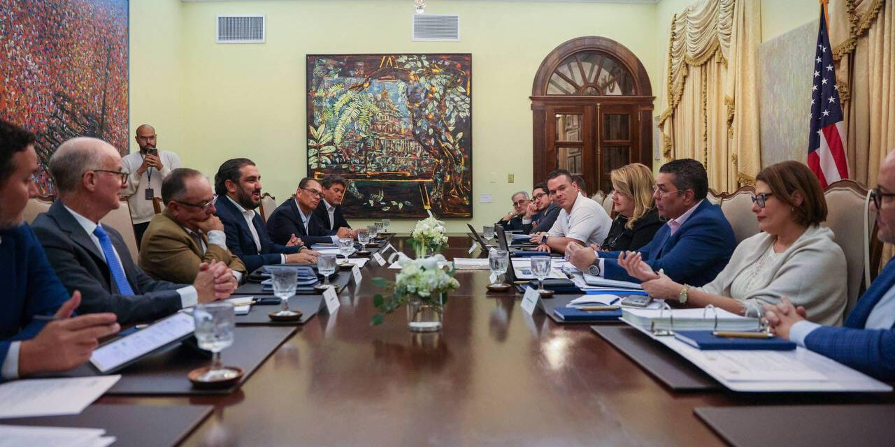 Gobernadora reúne al sector energético para evaluar abasto y costos de combustible ante conflicto en Irán