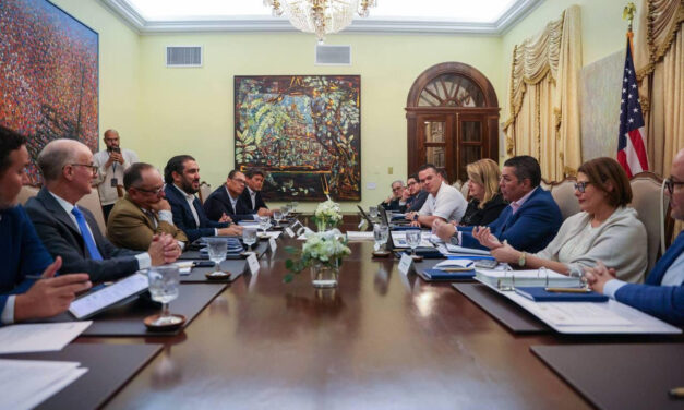 Gobernadora reúne al sector energético para evaluar abasto y costos de combustible ante conflicto en Irán