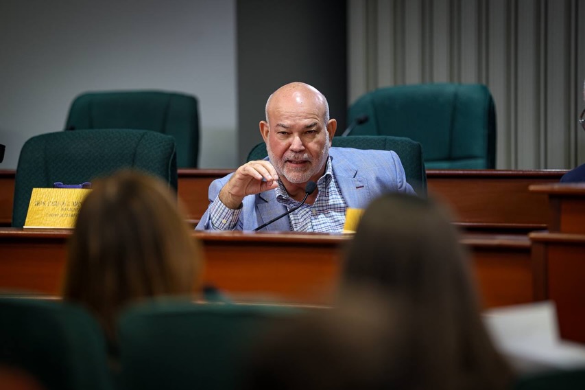 Presidente de la Cámara ordena estudio económico y contributivo sobre el precio de la gasolina