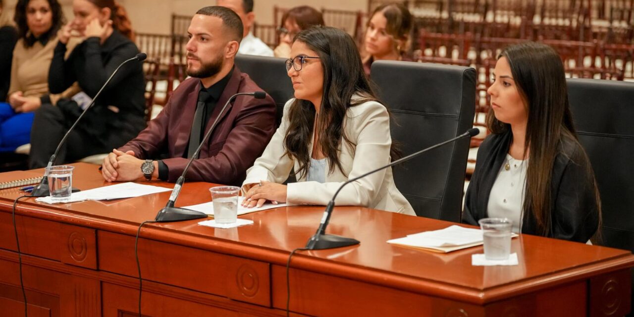 Senado examina credenciales de tres aspirantes a fiscalía nominados por la gobernadora