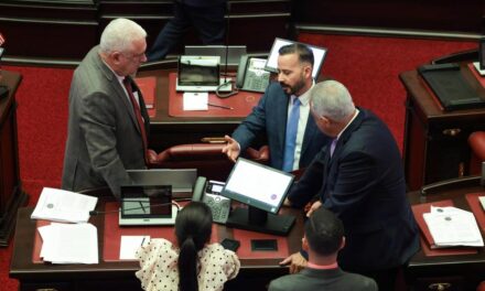 Justicia cambia de postura y abre paso al diálogo tras choque de poderes con el Senado