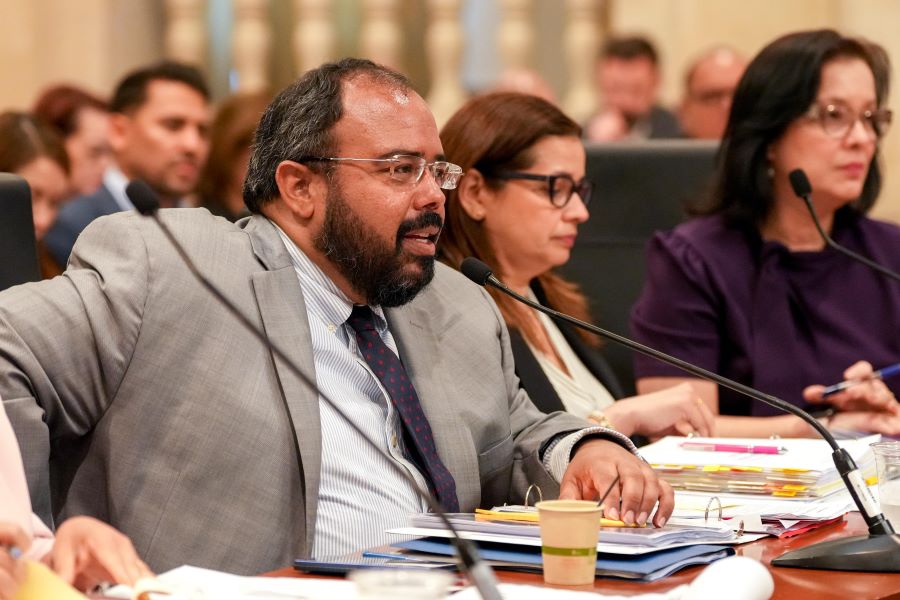 Senado examina presupuesto vigente del Departamento de Educación