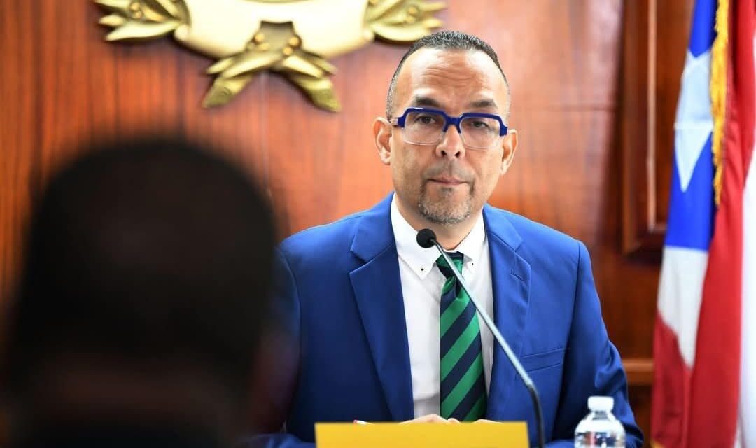 Representante Edgar Robles objeta los altos costos de los llamados “carriles exclusivos o carriles reversibles”