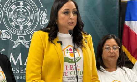 Representante Estrella Martínez anuncia creación Ley Te Cuida para adultos mayores y cuidadores