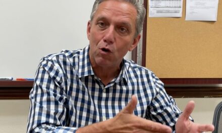 Alcalde de Coamo reitera llamado al DTOP para establecer reglamento uniforme sobre negocios ambulantes en carreteras estatales