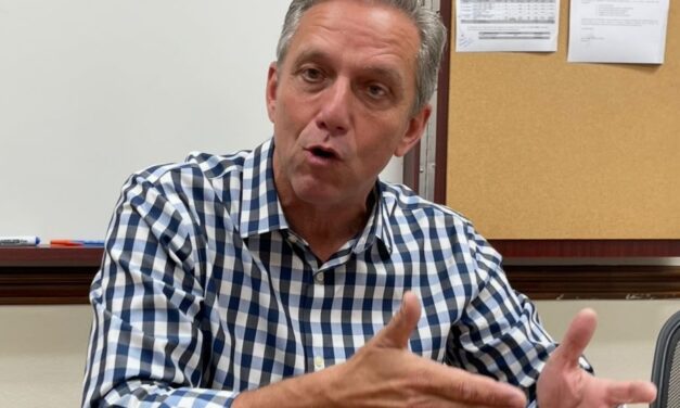 Alcalde de Coamo reitera llamado al DTOP para establecer reglamento uniforme sobre negocios ambulantes en carreteras estatales