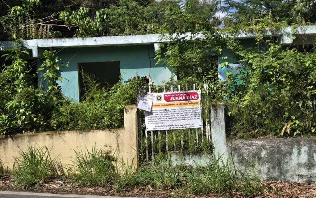 Municipio de Juana Díaz busca frenar el avance de los estorbos públicos