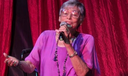 Ida Claudio cautiva con su romanticismo a sus fanáticos