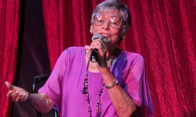 Ida Claudio cautiva con su romanticismo a sus fanáticos