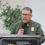 DRNA inicia operativo de emergencia en Fajardo  para atender delfín con equipo de buceo incrustado al cuerpo
