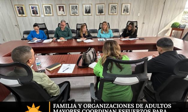 Familia y organizaciones de adultos mayores coordinan esfuerzos para mejorar servicios