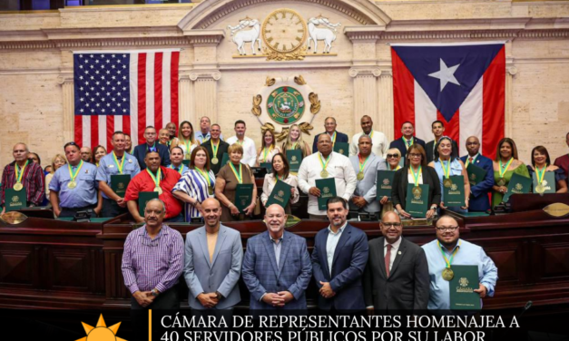 Cámara de Representantes homenajea a 40 servidores públicos por su labor comunitaria