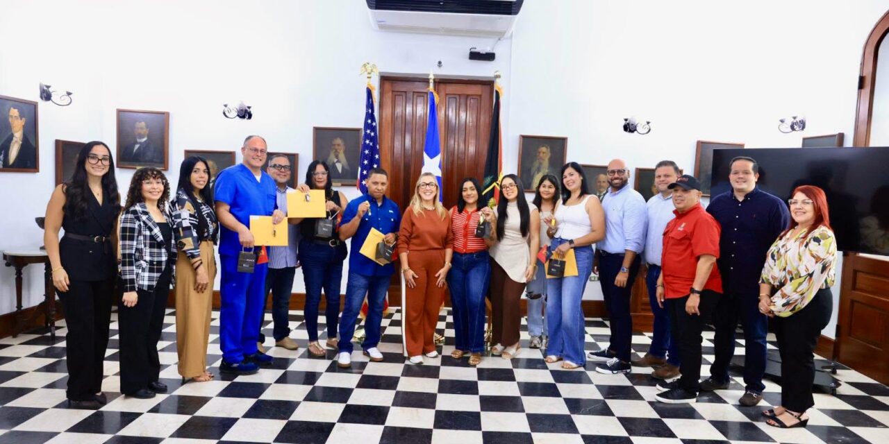 Alcaldesa de Ponce entrega últimas llaves de Riberas de Bucaná III y refuerza compromiso con la vivienda asequible
