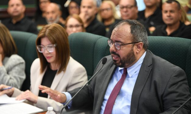 Educación aún adeuda $8 millones a transportistas escolares