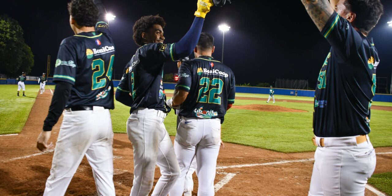 Aibonito extiende su racha ganadora tras derrotar a Comerío con ‘grand slam’ de Jaime Ortiz