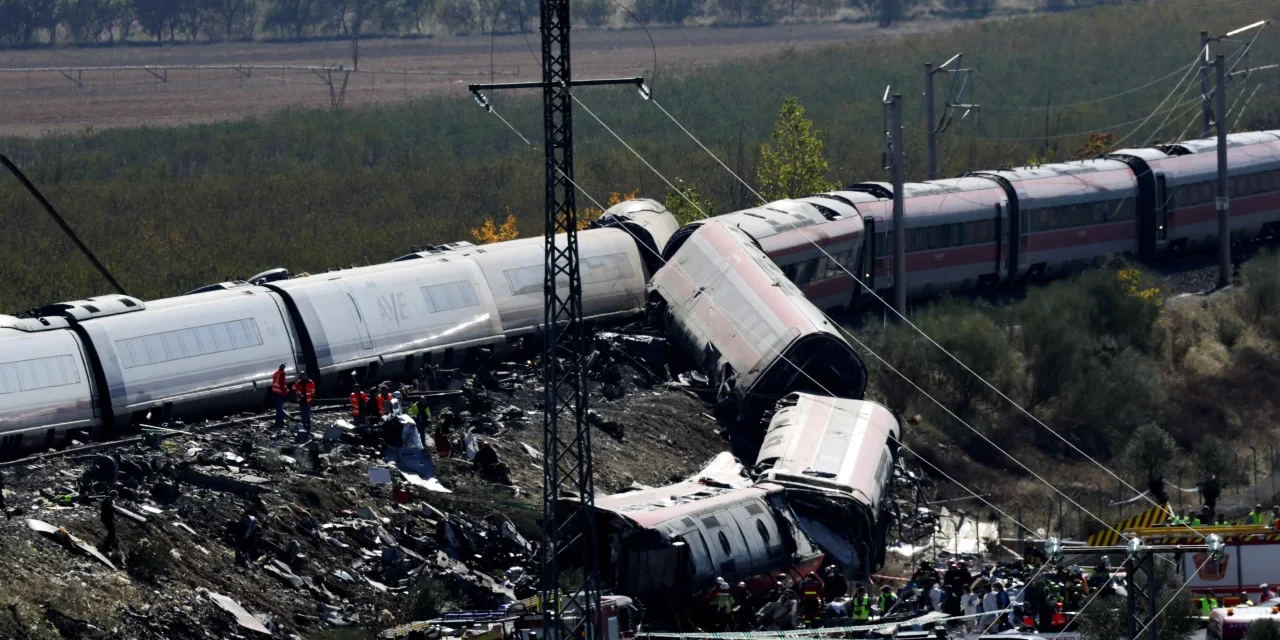 Tragedia ferroviaria en España deja decenas de muertos y cientos de heridos